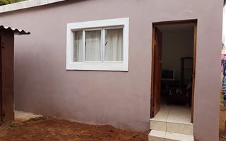1 Bedroom Garden Cottage in Illovo Beach