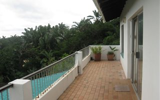 3 Bedroom Flat in Woodgrange on Sea