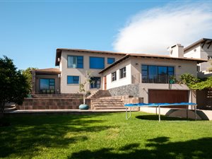 4 Bed House in Rome Glen