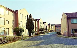 2 Bedroom Apartment in Alan Manor