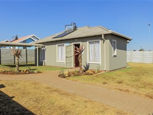 3 Bed House in Naturena