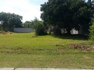 860 m² Land available in Mzingazi Golf Estate