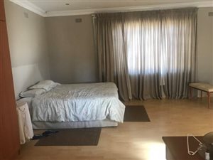1 Bed Apartment in Cowies Hill Park