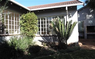 3 Bedroom Townhouse in Sundowner