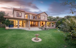 4 Bedroom House in Carlswald North Estate