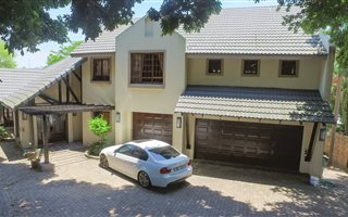 5 Bedroom House in Meerensee