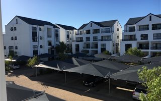 2 Bedroom Apartment in Somerset West Central