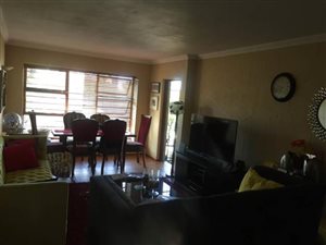 2 Bedroom Townhouse in Fourways Gardens