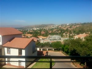 3 Bedroom Duplex in Azaleapark