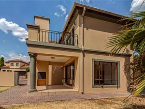 3 Bed Cluster in Bryanston West