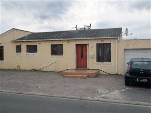 4 Bed House in Brackenfell Central