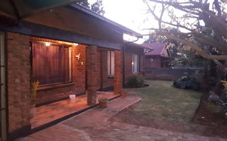 4 Bedroom House in Oos-Einde