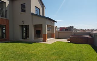 3 Bedroom House in Olympus