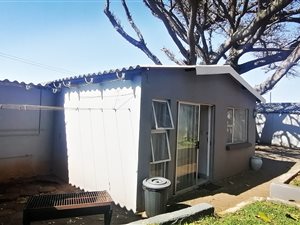 2 Bed Townhouse in Hibberdene