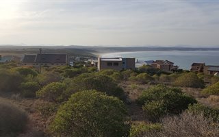 663 m² Land available in Vlees Bay