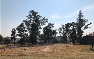 8820 m² Land available in Linbro Park