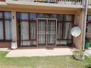 3 Bed Apartment in Queenstown Central