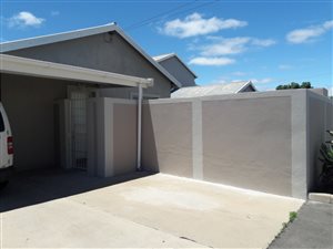 2 Bed Townhouse in Top Town