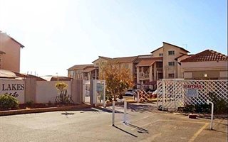 2 Bedroom Townhouse in Kleinfontein