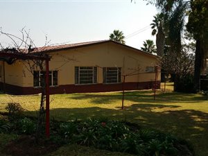 5 ha Farm in Zandfontein AH