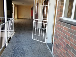 2 Bed Flat in Vereeniging Central