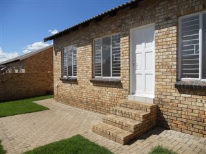 3 Bed Simplex in Cloverdene