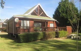 3 Bedroom House in Swartvlei