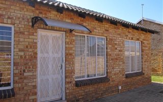3 Bedroom Townhouse in Cloverdene