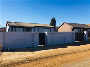 3 Bed House in Tsakane