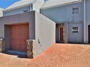 2 Bed Apartment in Whispering Pines