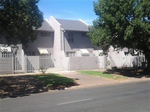 2 Bed Townhouse in Meyerton Central