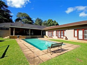 4 Bed House in West Riding