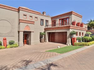 4 Bed House in Eagle Canyon Golf Estate