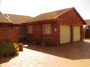 2 Bed Townhouse in Bronkhorstspruit
