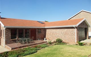 3 Bedroom House in Dana Bay