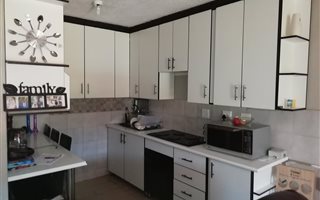 2 Bedroom Apartment in Dorandia