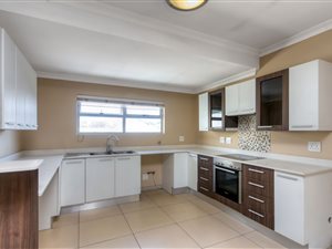 3 Bed Apartment in Westcliff