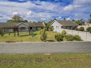 4 Bed House in Sunridge Park