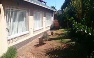 5 Bedroom House in Ravensklip