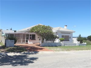3 Bedroom House in Newton Park