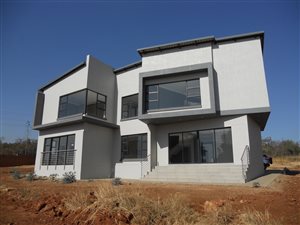 3 Bed House in Kameeldrift