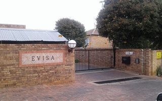 3 Bedroom Townhouse in Strubens Valley
