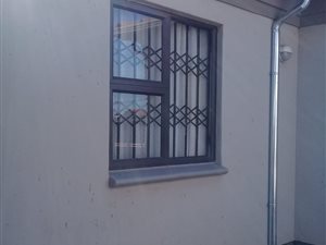 1 Bed Garden Cottage in Braamfischerville