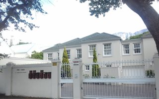 3 Bedroom House in Claremont