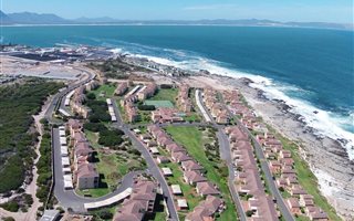 2 Bedroom Apartment in Hermanus Beach Club