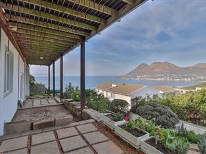 5 Bed House in Simons Town