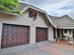 4 Bed House in Meerensee