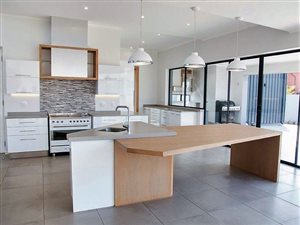 4 Bed House in Midstream Ridge Estate