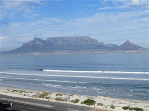 2 Bed Apartment in Bloubergstrand