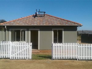 2 Bed House in Mahube Valley